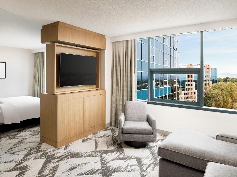 Sheraton Cerritos Hotel image
