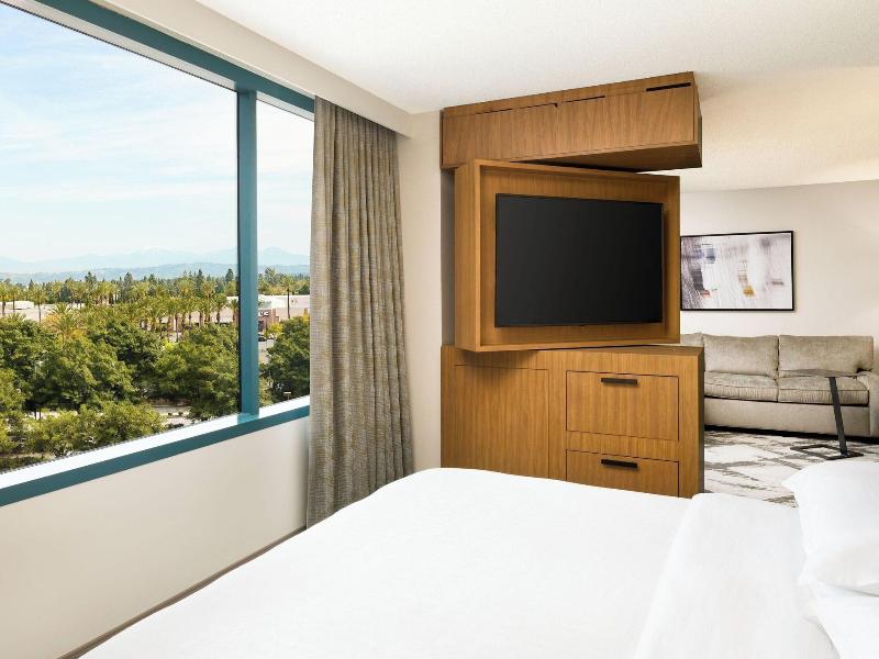 Sheraton Cerritos Hotel image