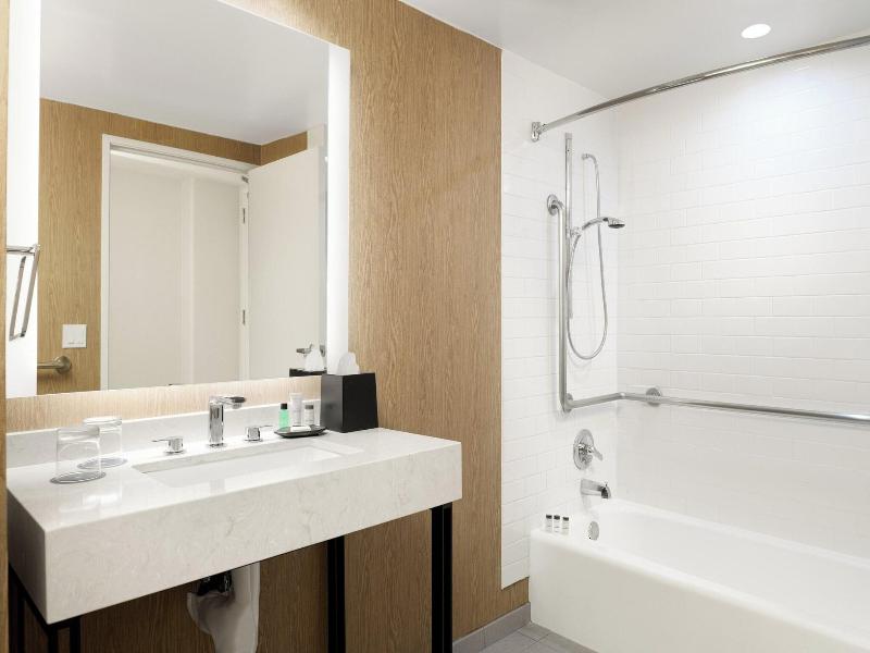 Sheraton Cerritos Hotel image