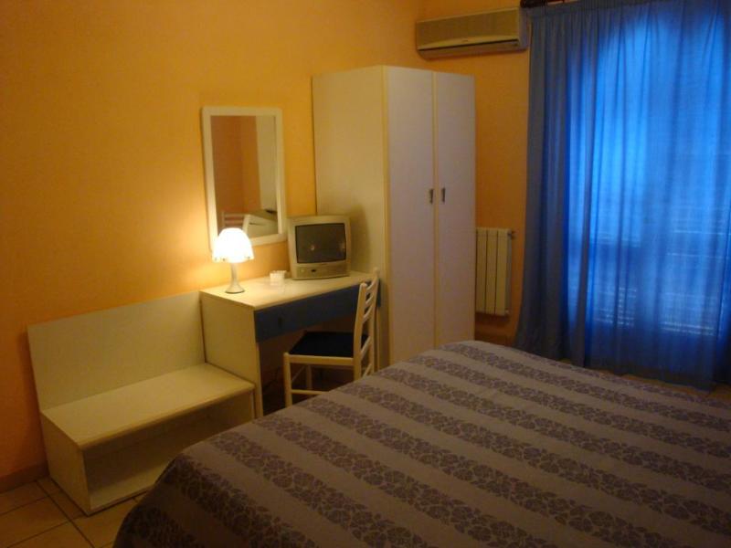 Bed room