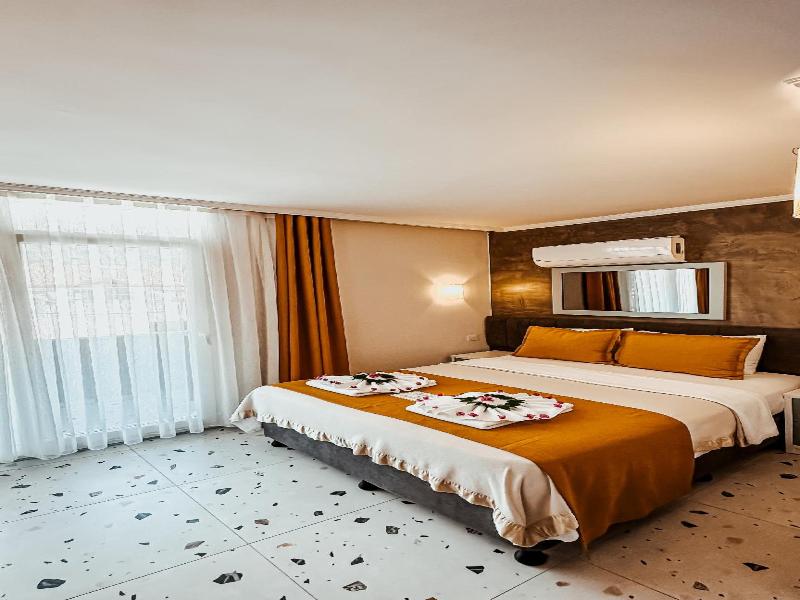 Tonoz Beach Hotel image
