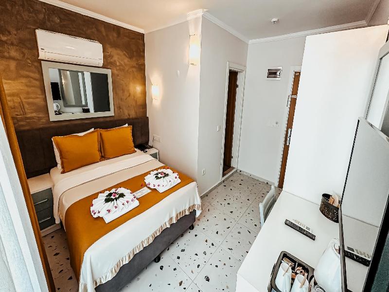 Tonoz Beach Hotel image