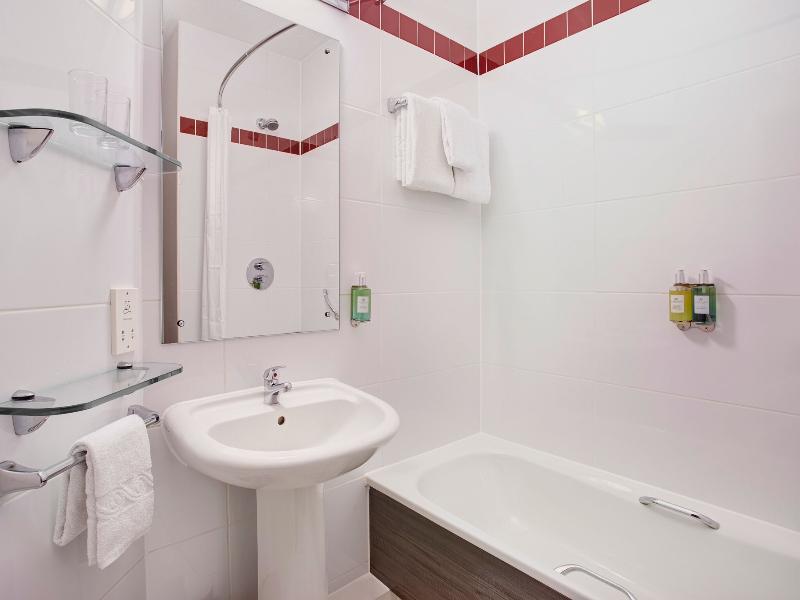 Leonardo Hotel Plymouth  image