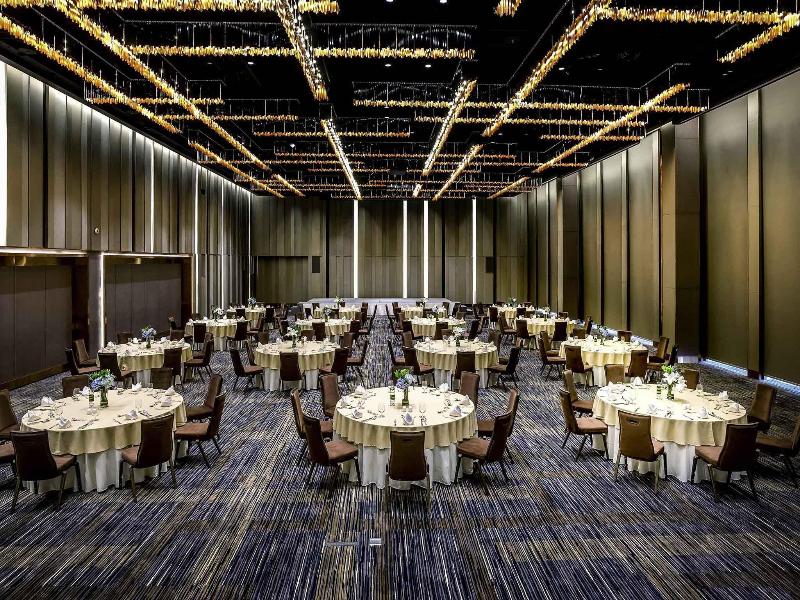 Pullman Bangkok King Power image