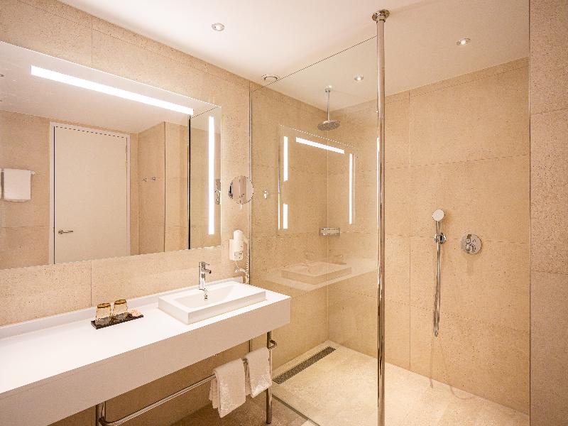 Van der Valk Hotel Schiphol image