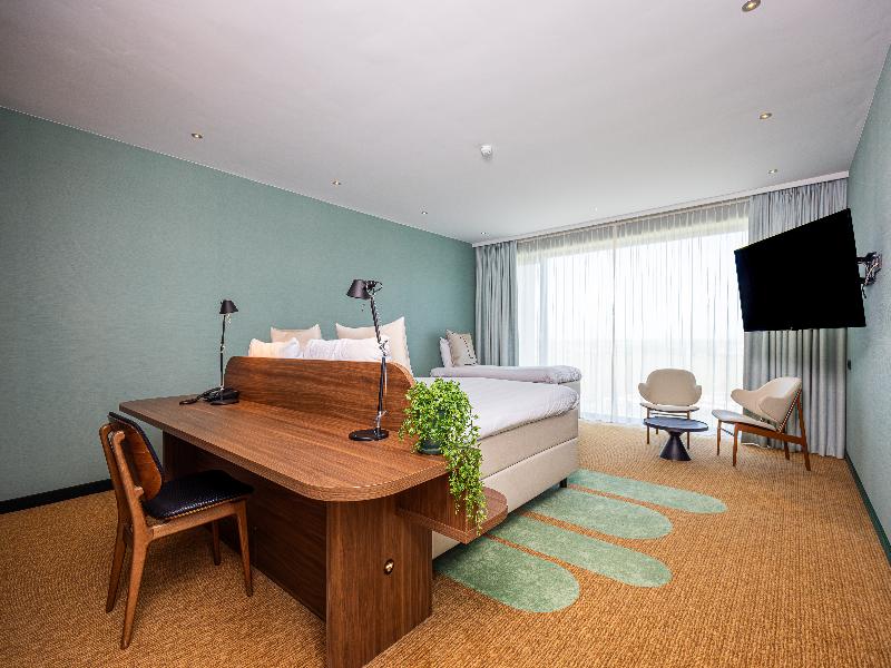 Van der Valk Hotel Schiphol image