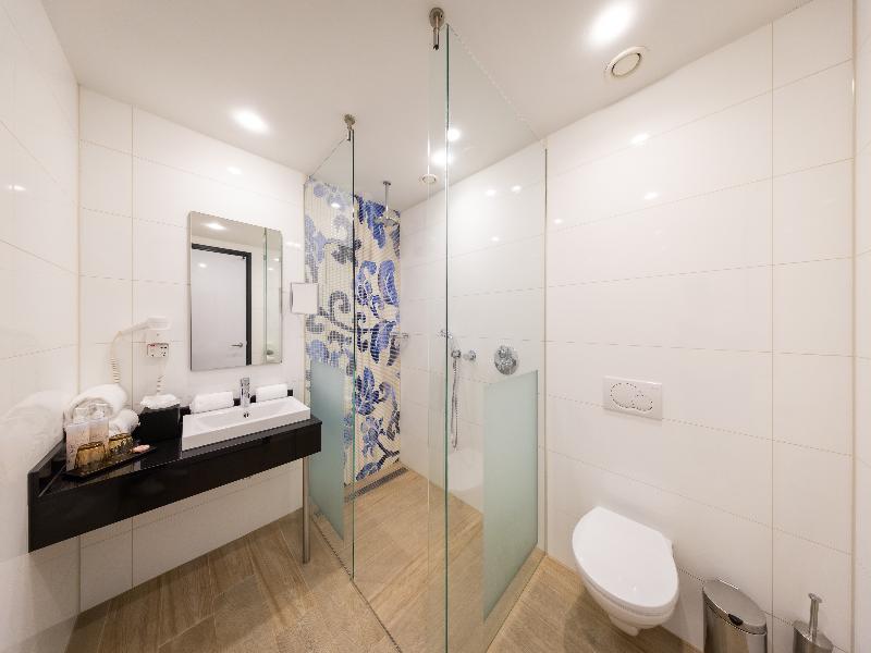 Van der Valk Hotel Schiphol image