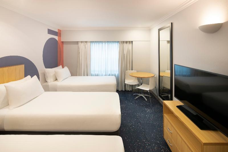 Ibis Styles Sydney Central image