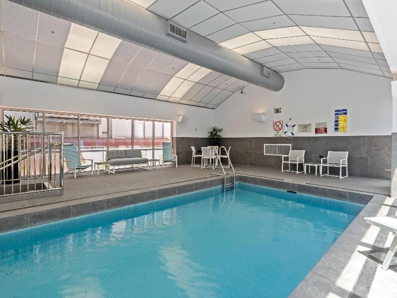 Clarion Suites Gateway image