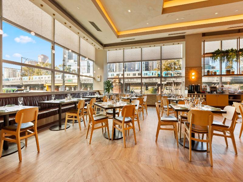Clarion Suites Gateway image