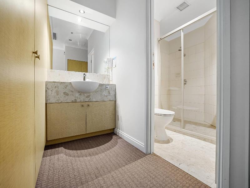 Clarion Suites Gateway image