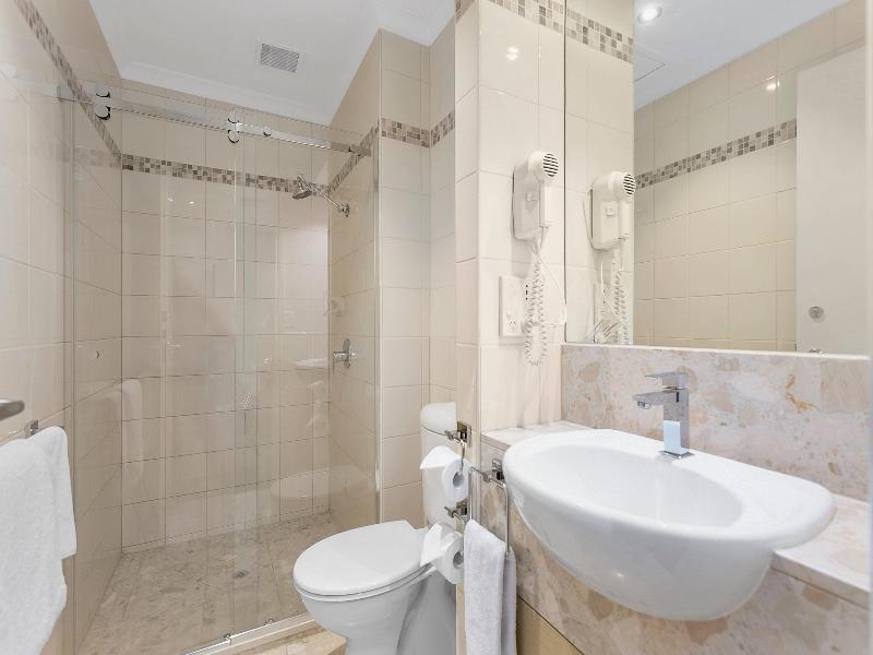 Clarion Suites Gateway image