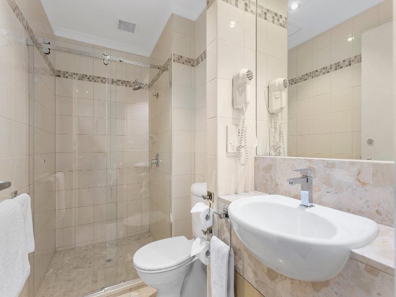 Clarion Suites Gateway image