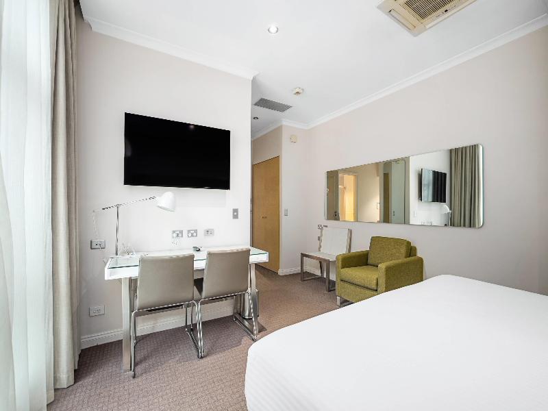 Clarion Suites Gateway image