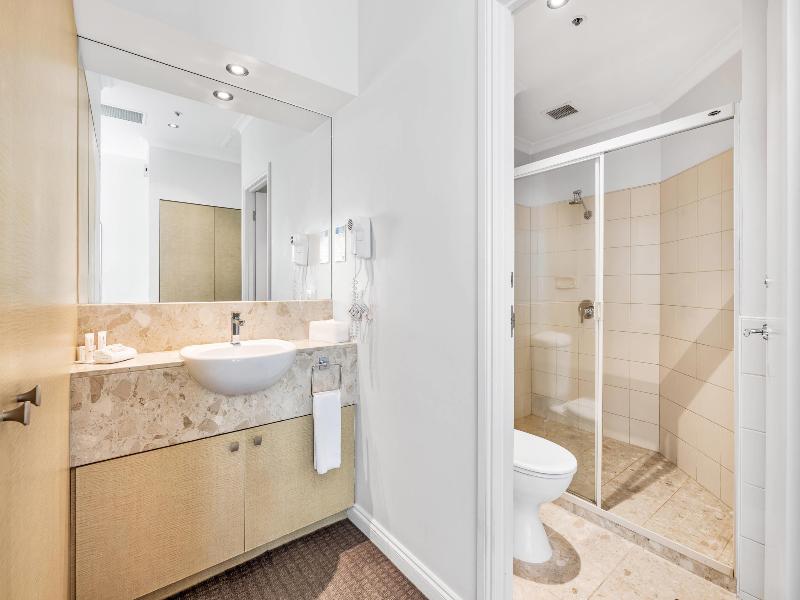 Clarion Suites Gateway image