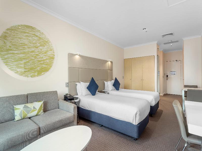Clarion Suites Gateway image