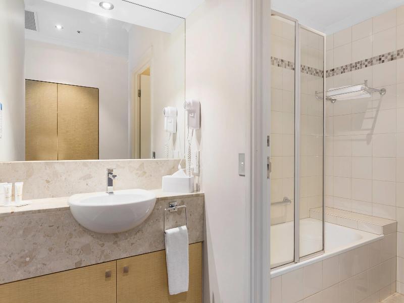 Clarion Suites Gateway image