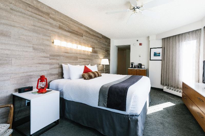 Stay in style at Elk + Avenue Hotel