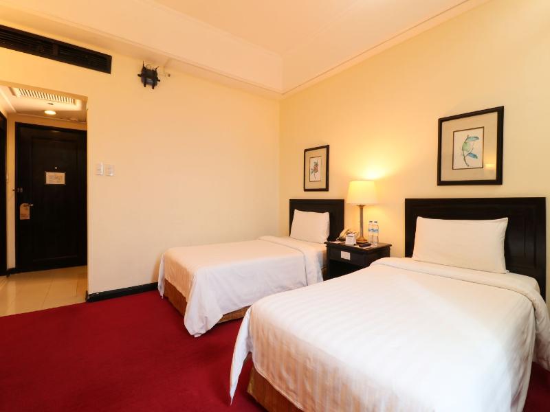Bayview Park Hotel Manila image
