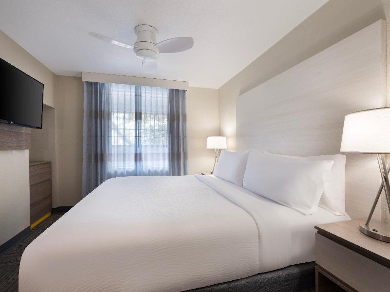Nickelodeon Family Suites