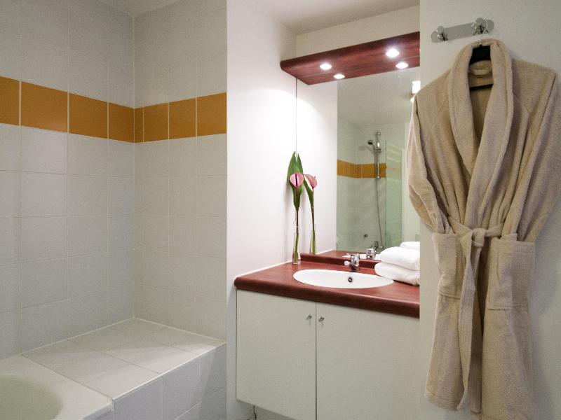 Adagio Access Vanves Porte de Chatillon image