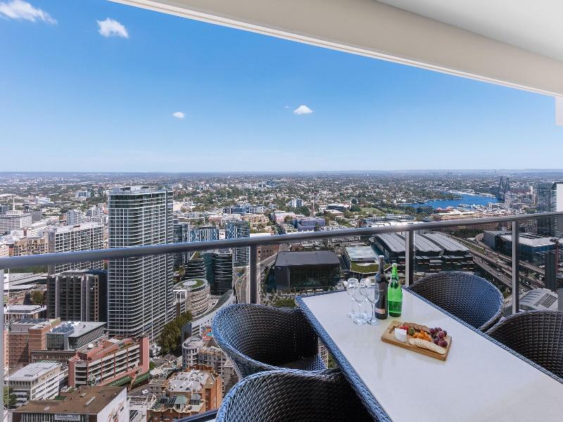 Meriton Serviced Apartments Kent Street image