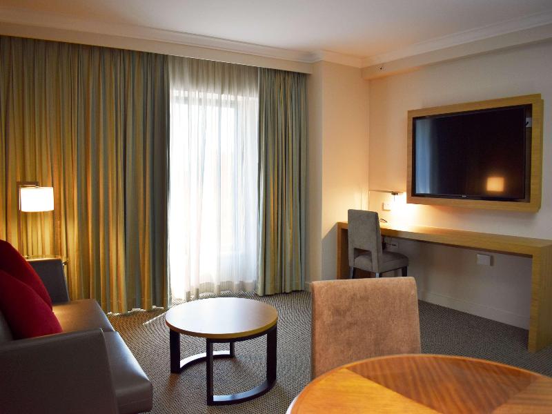 Stamford Plaza Sydney Airport Hotel & Conference image