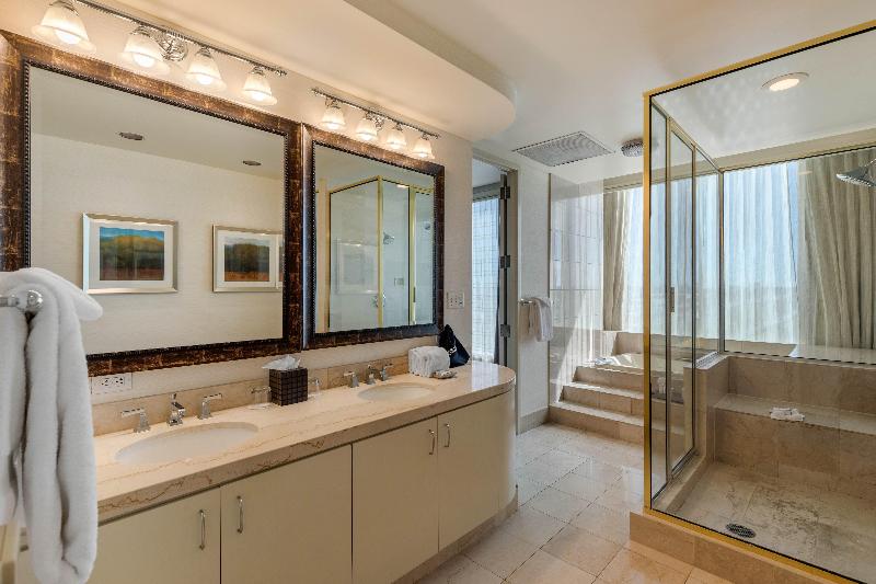 Renaissance Dallas North Hotel image