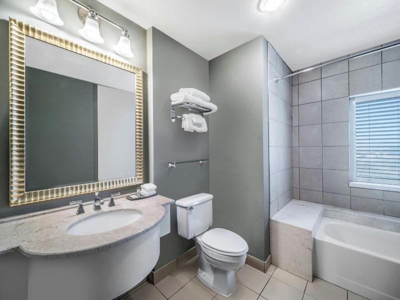 Renaissance Dallas North Hotel image