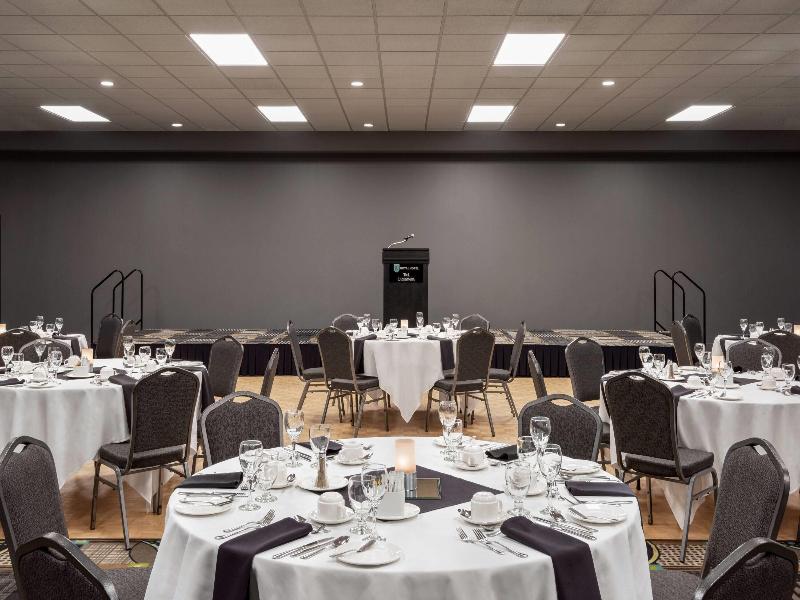 Royal Hotel West Edmonton Trademark Collection