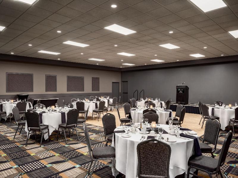 Royal Hotel West Edmonton Trademark Collection