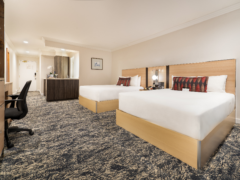 Executive Suites Hotel Metro Vancouver Burnaby image