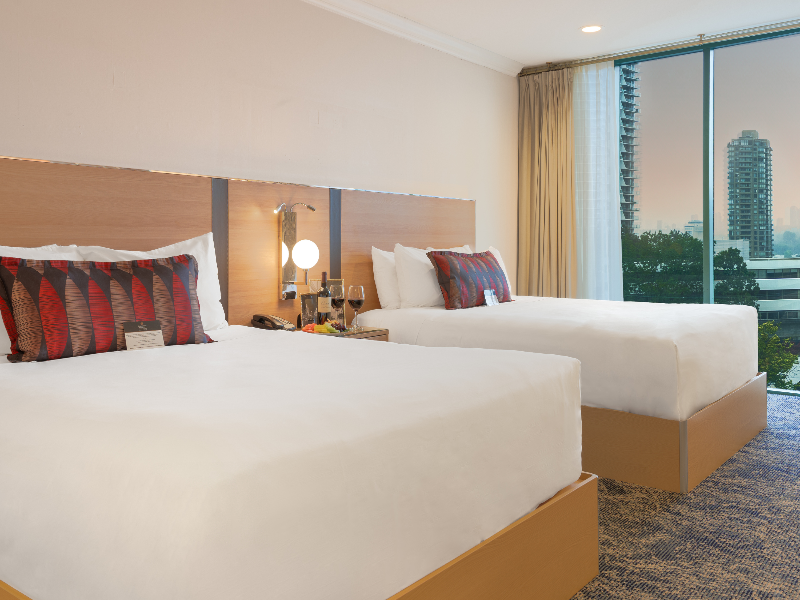Executive Suites Hotel Metro Vancouver Burnaby image