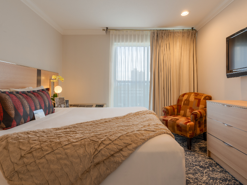 Executive Suites Hotel Metro Vancouver Burnaby image