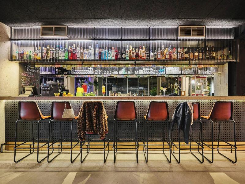 Moxy Paris Bastille image