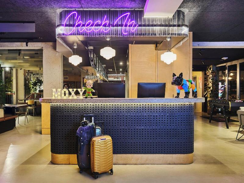 Moxy Paris Bastille image
