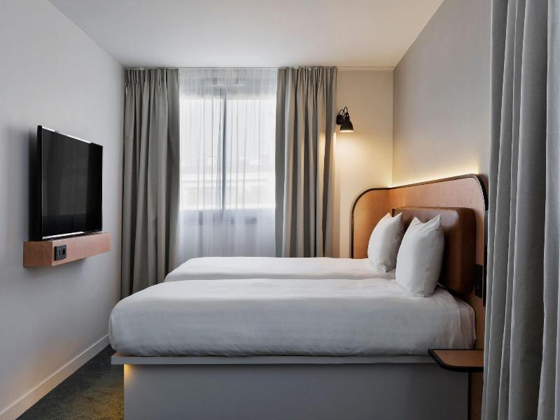 Moxy Paris Bastille image