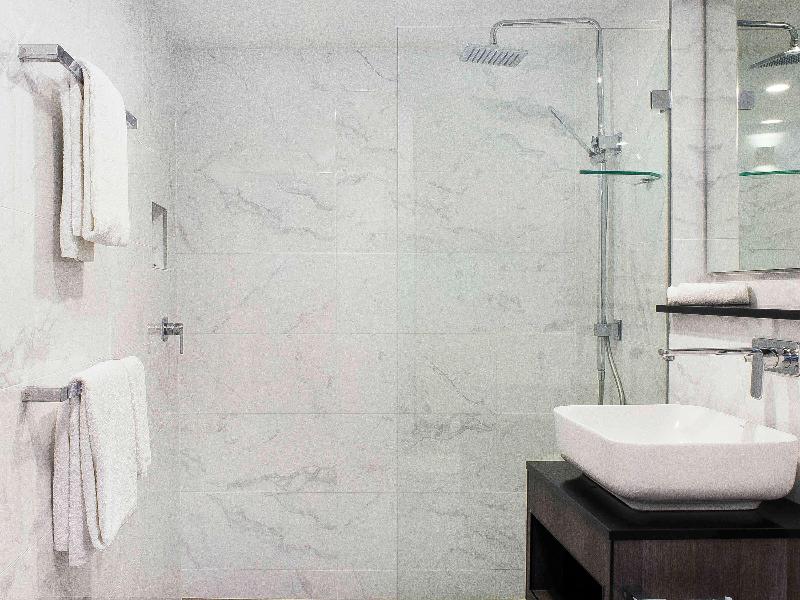 Mercure Sydney image