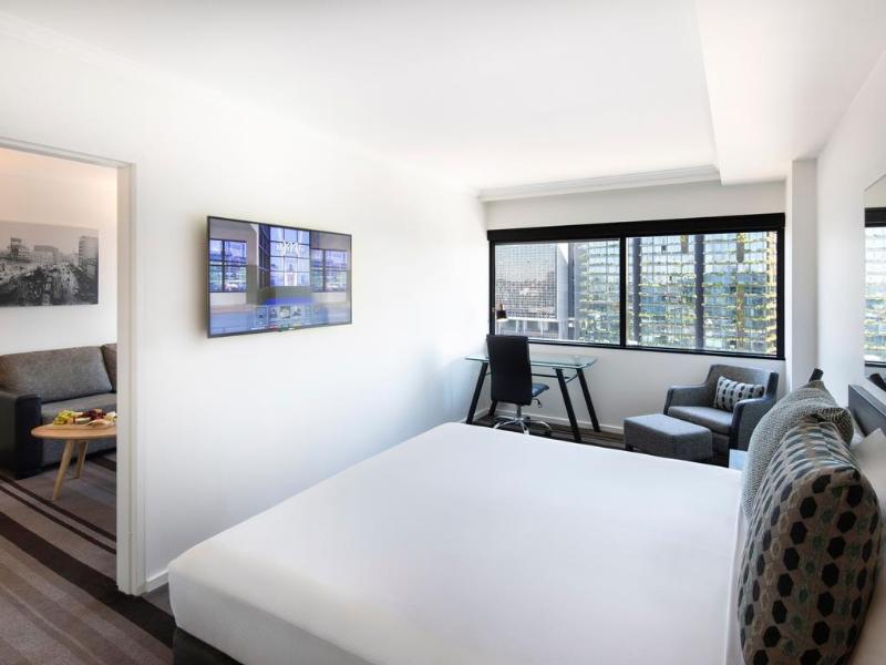 Mercure Sydney image