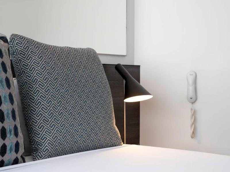 Mercure Sydney image