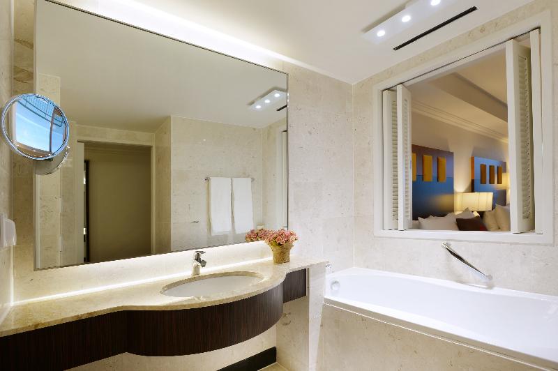 Ramada Plaza by Wyndham Jeju Ocean Front image
