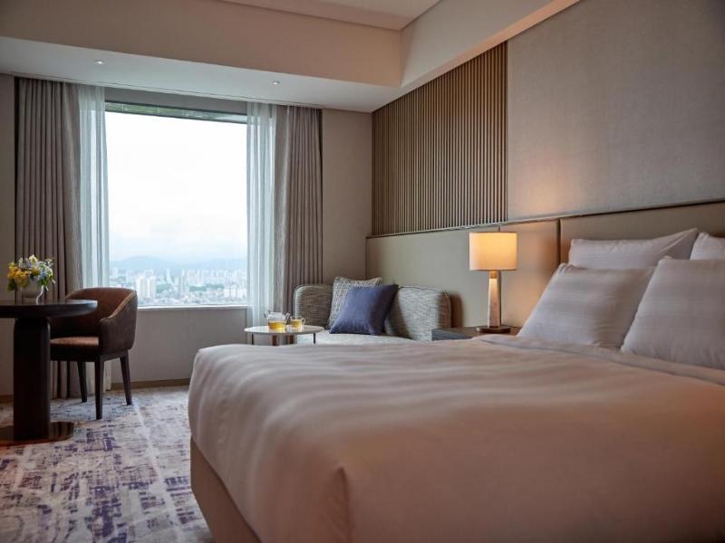 Lotte Hotel World image