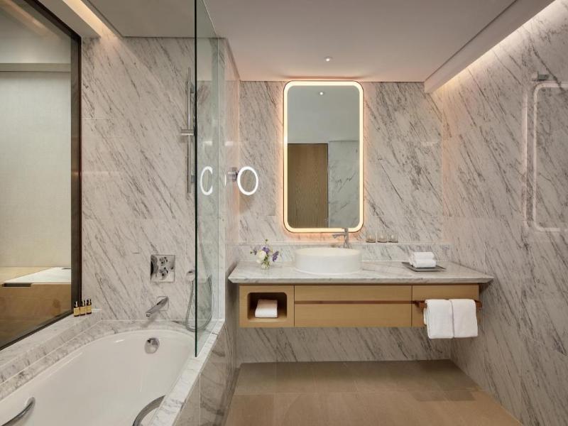 Lotte Hotel World image