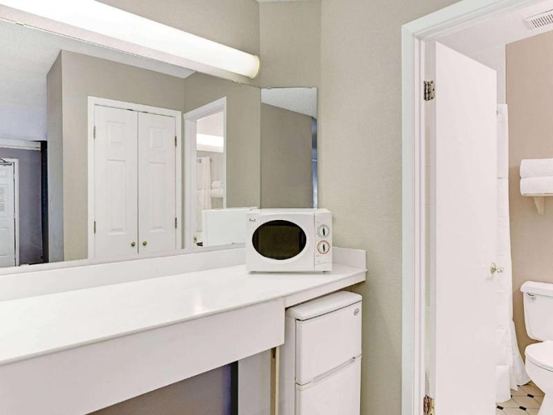 Days Inn Tucson City Center image