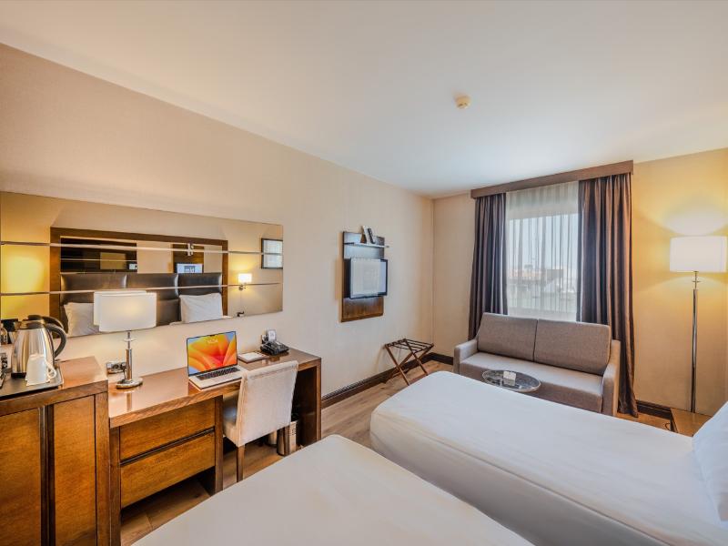 Midtown Hotel Istanbul image