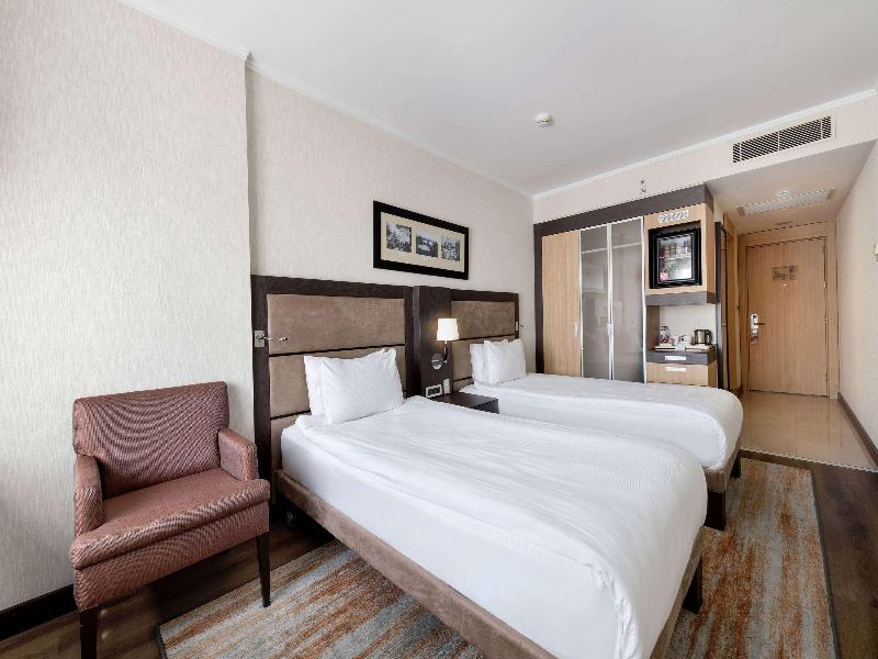 Ramada Plaza By Wyndham Istanbul City Center image