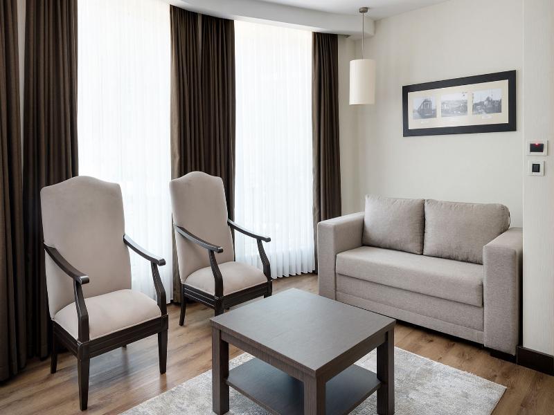 Ramada Plaza By Wyndham Istanbul City Center image