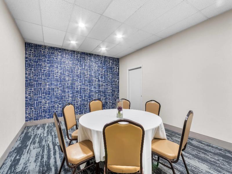 Quality Inn & Suites Lake Havasu City image