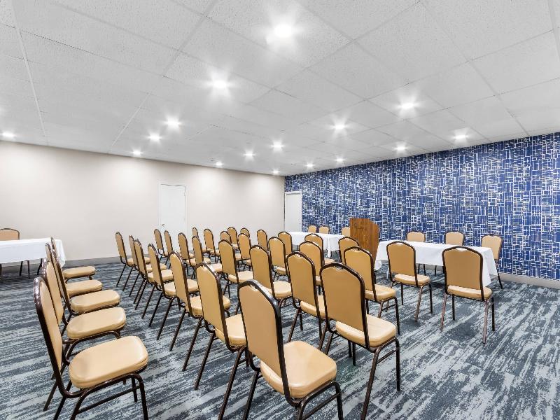 Quality Inn & Suites Lake Havasu City image