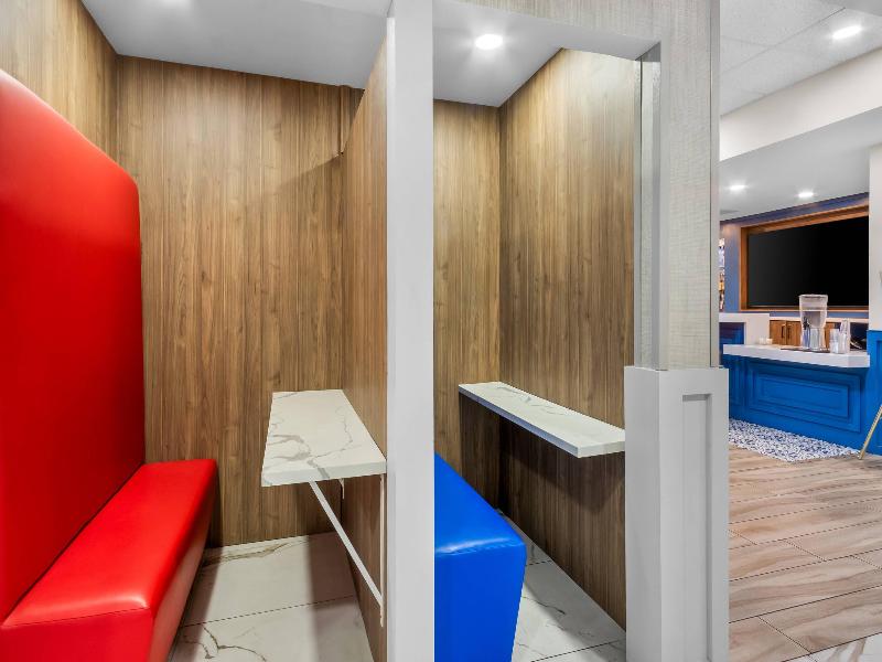 Quality Inn & Suites Lake Havasu City image
